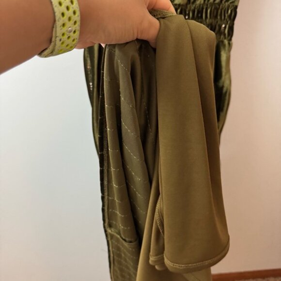 Taylor The Somerset Maxi Dress Velvet Edition Tiered Green Olives size M NWT - Picture 10 of 12